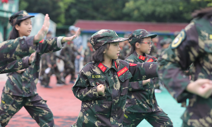中国121军事夏令营