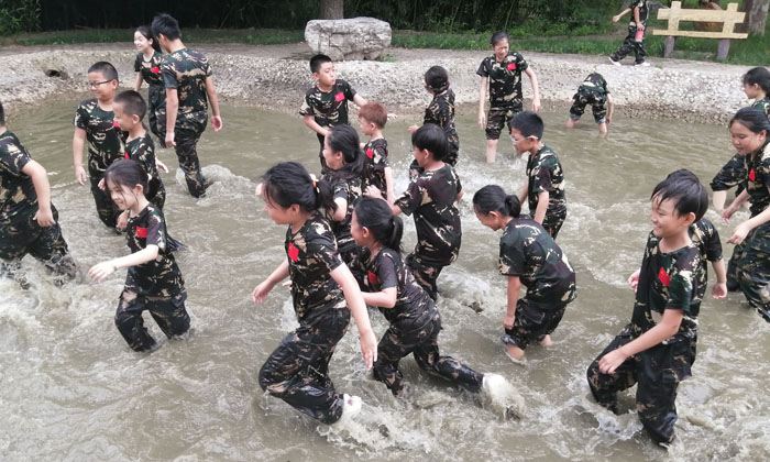 北京小学生军事训练营报名多少钱