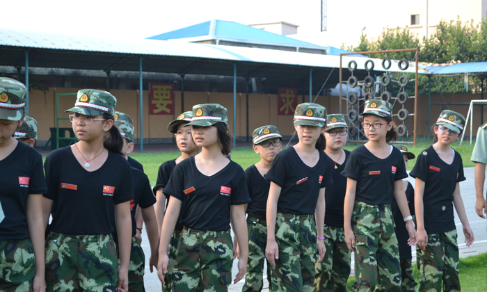 中国121军事夏令营的主题课程