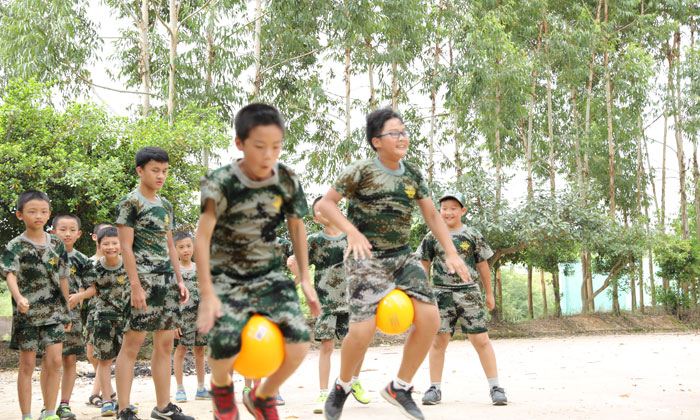 南宁青少年军事夏令营一般多少钱一个月